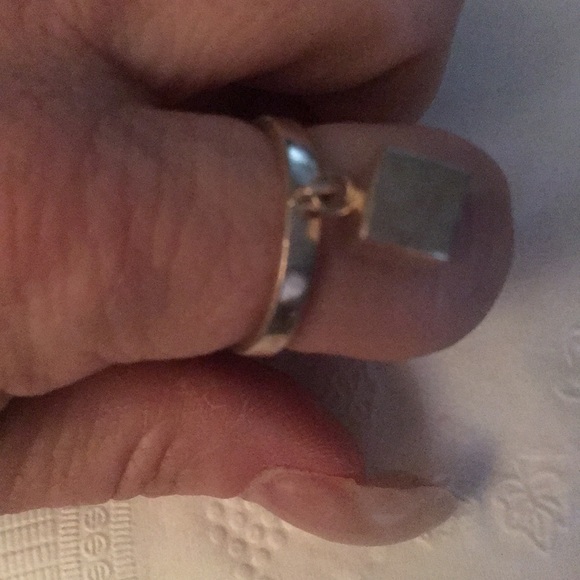 Ring - Picture 3 of 3